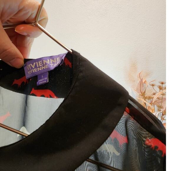 Vivienne Tam‎ Sheer Fox Print Blouse Black Red Peter Pan Collar Size L - Picture 3 of 3